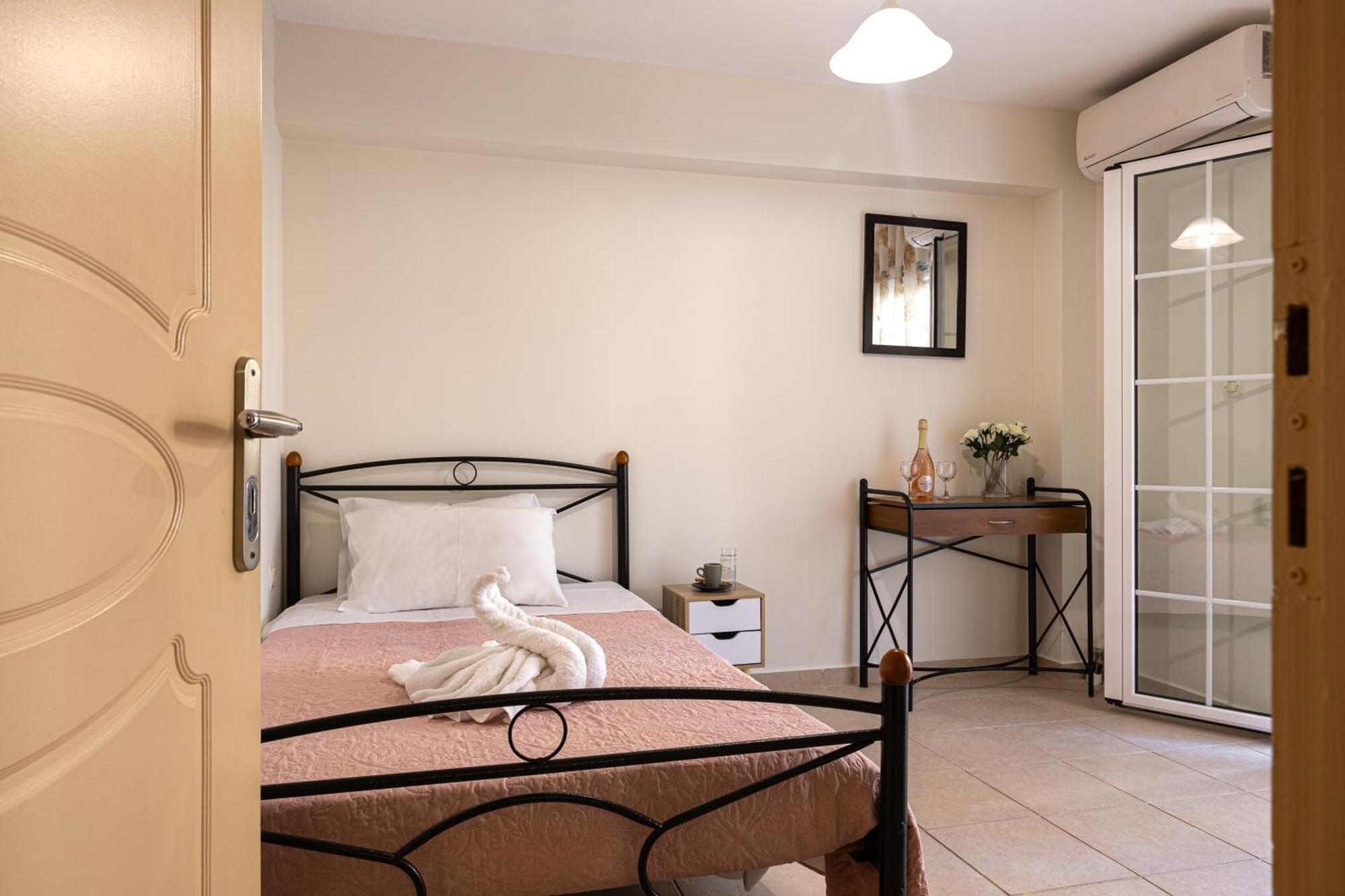 Pavlos Apartments 아르고스톨리온 외부 사진